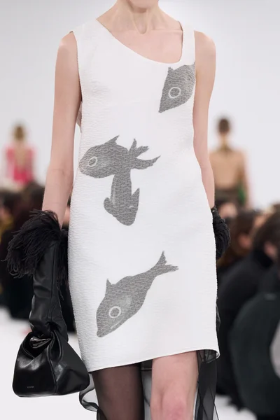 Look 99